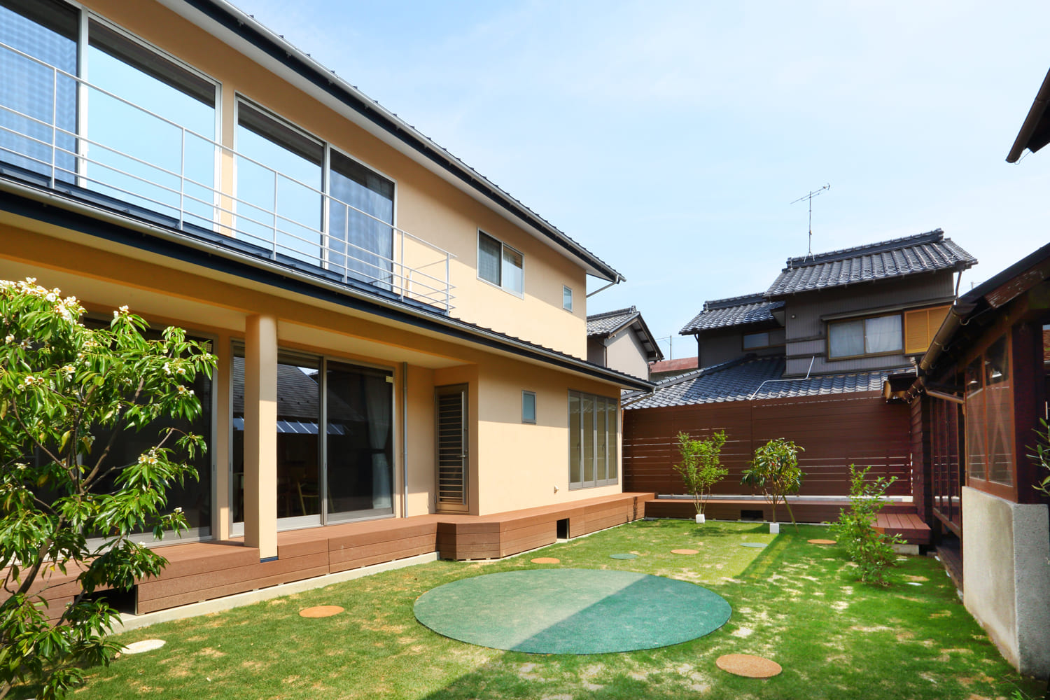 日常が、創造力あふれる「遊び場」になる。 Ta様邸